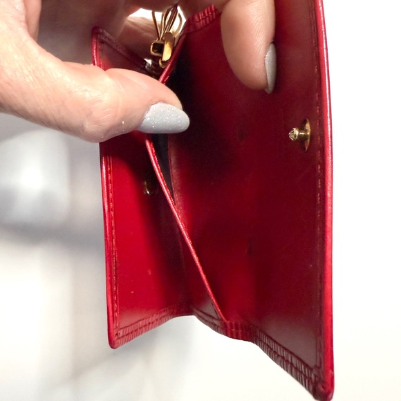 Louis Vuitton Epi 4-ring keyholder, red color - Picture 11 of 15